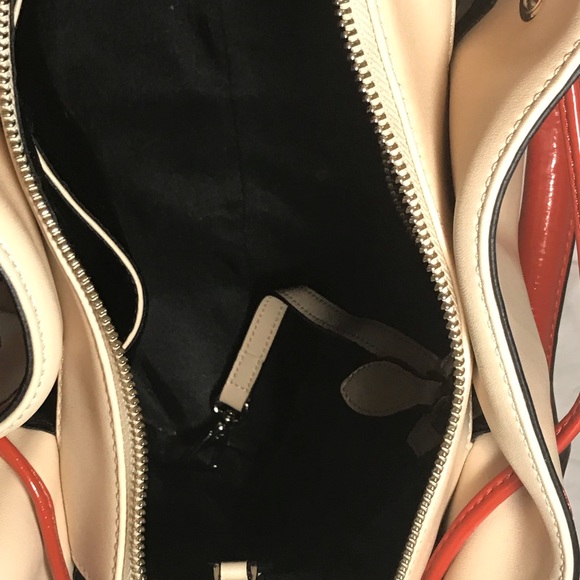 Cream and Red Loft Purse - Picture 4 of 8